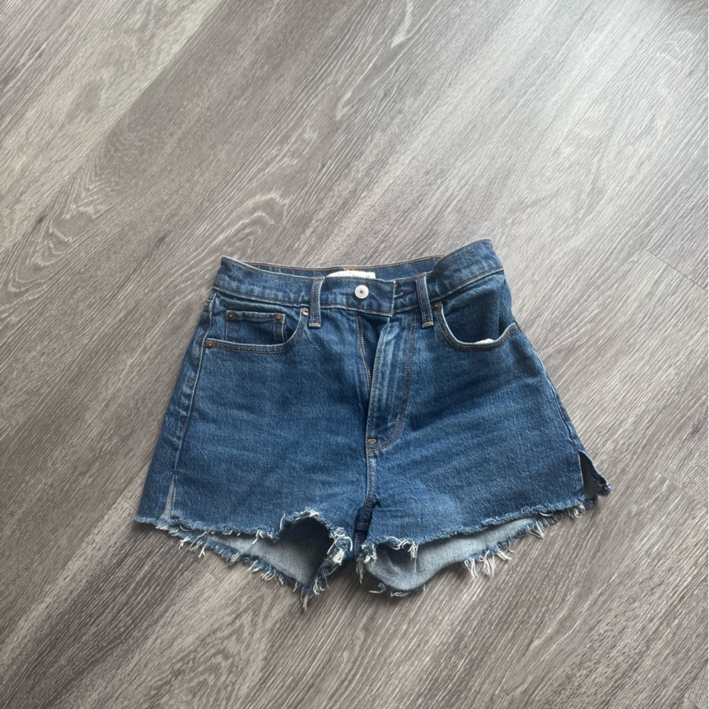 Abercrombie & Fitch Curve Love Mom Jean Shorts